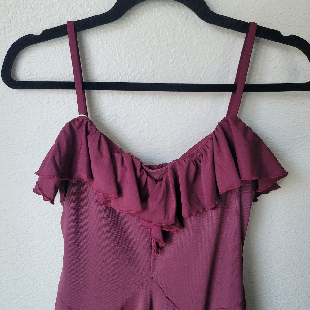 Halara NWT Ruffle V Neckline Mini Dress Size XSmall In Burgundy - Picture 2 of 7